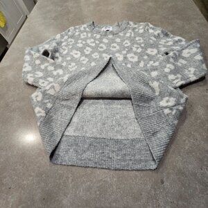 OLD NAVY Women's Grey White Leopard Print Long Sleeves Pullover Sweater - Medium